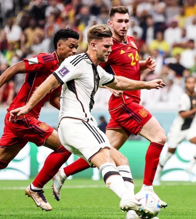 伯恩茅斯欲留塞梅约至赛季末，英超五强关注其解约条款（伯恩茅斯拟让塞梅约留队至赛季收官，英超五强盯紧其解约条款）