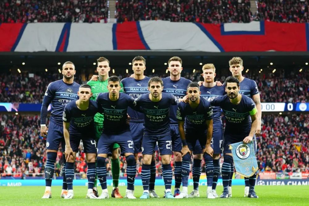 欧冠八强全部出炉，新贵强势晋级引爆热议（欧冠八强尘埃落定，新贵突围引爆话题）