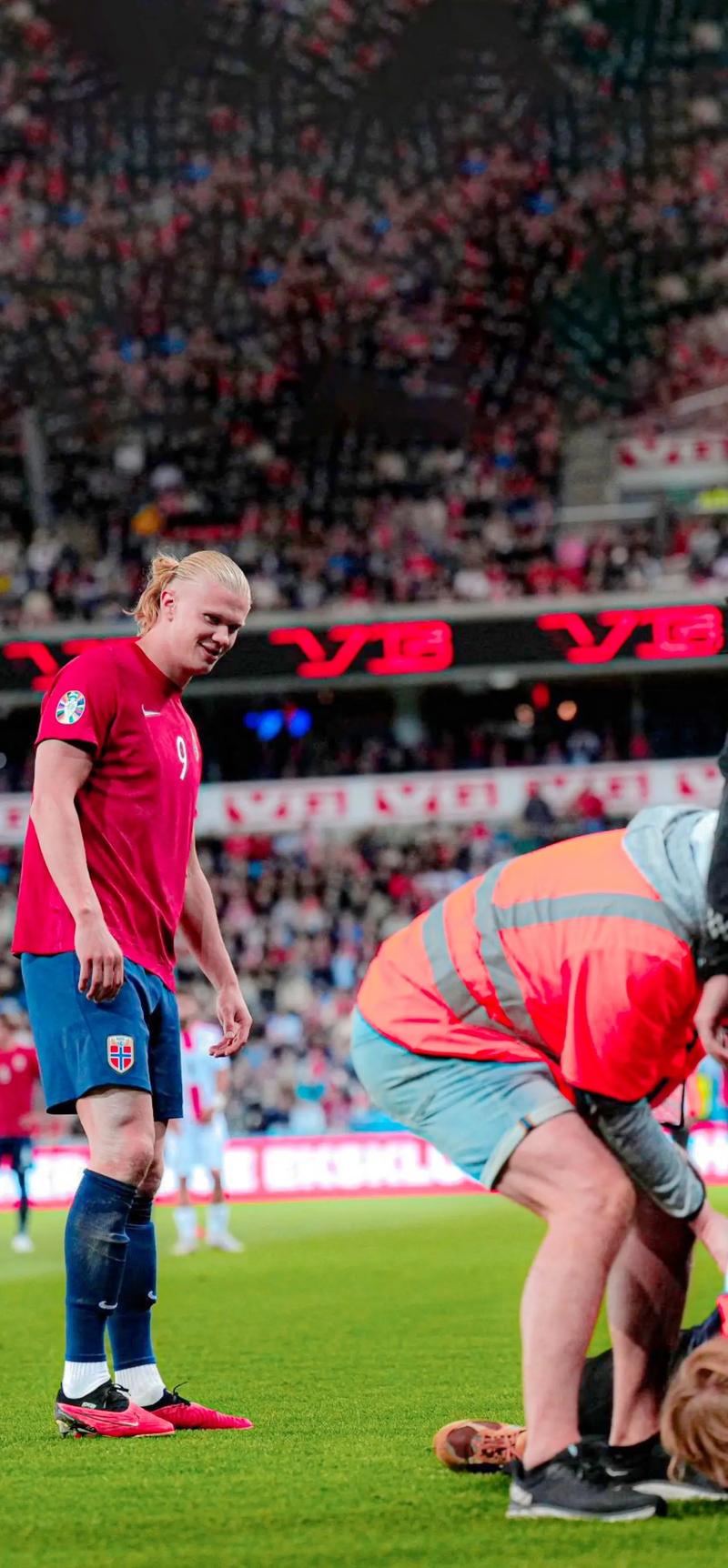 澳超半场：维迪奇补时扳平，奥克兰FC暂1-1布里斯班狮吼