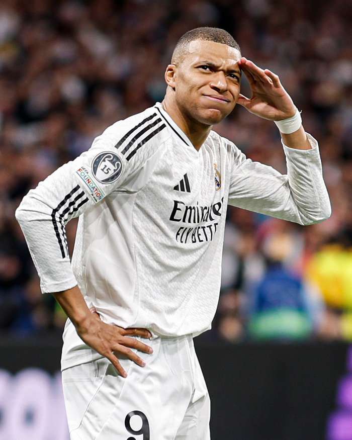 德媒：拜仁曾愿意放走格雷茨卡，帕利尼亚离开后前者确定留队