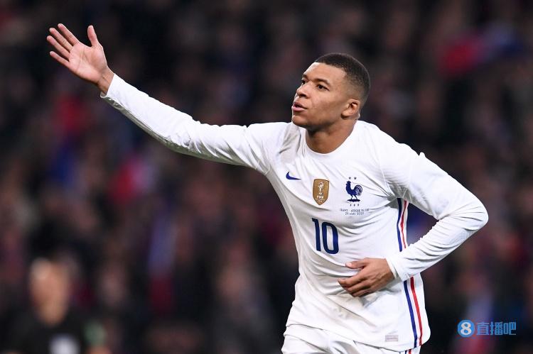 国足新主帅引发热议